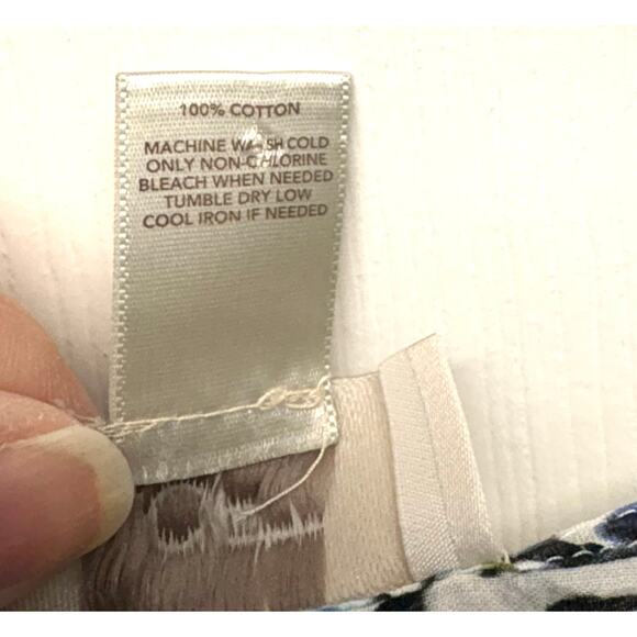 Loft Blouse, White Blue Floral, 1/2 Button Up, 100% Cotton, Woman's Size XS - Picture 5 of 5